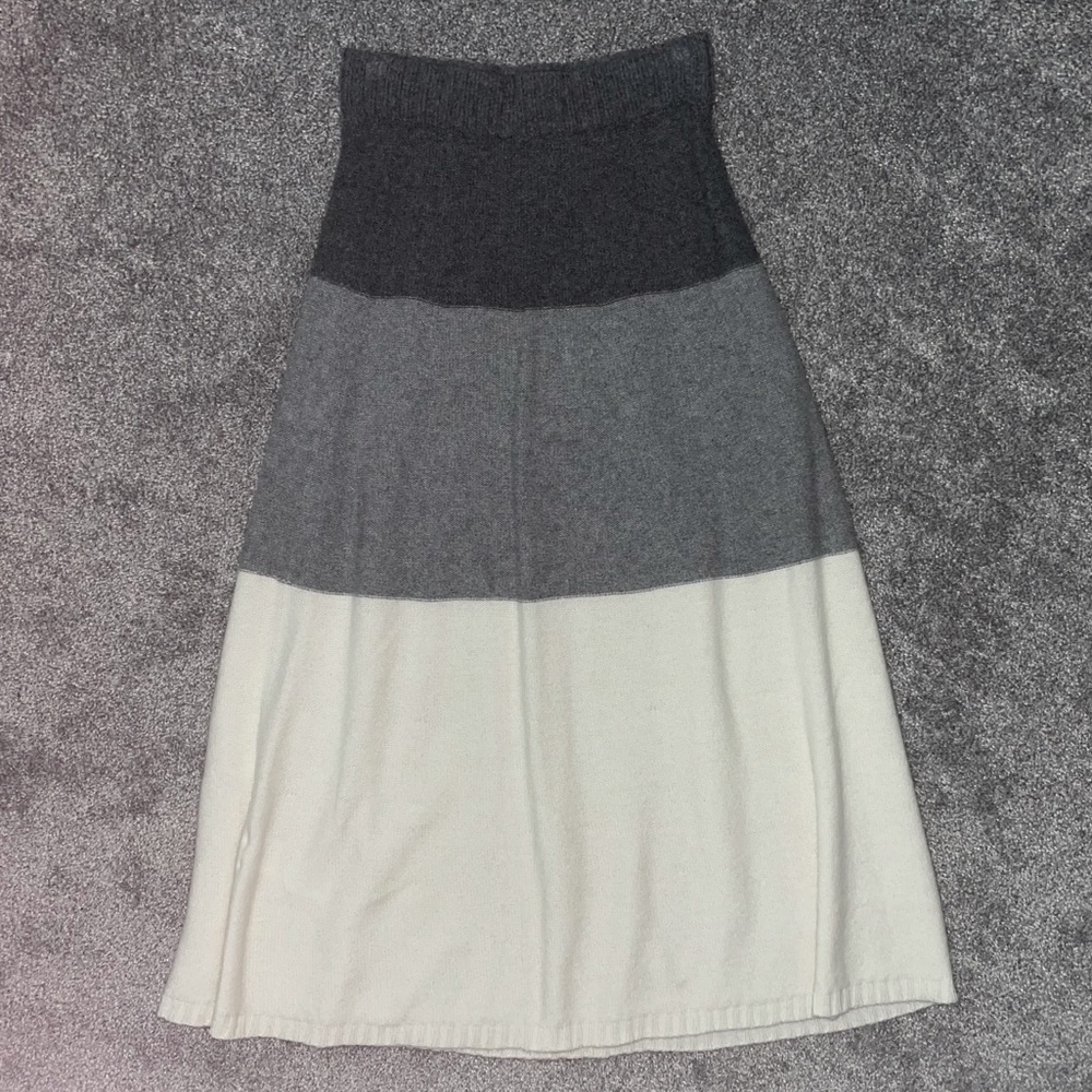 Beautiful 45% cashmere skirt! Brand new!